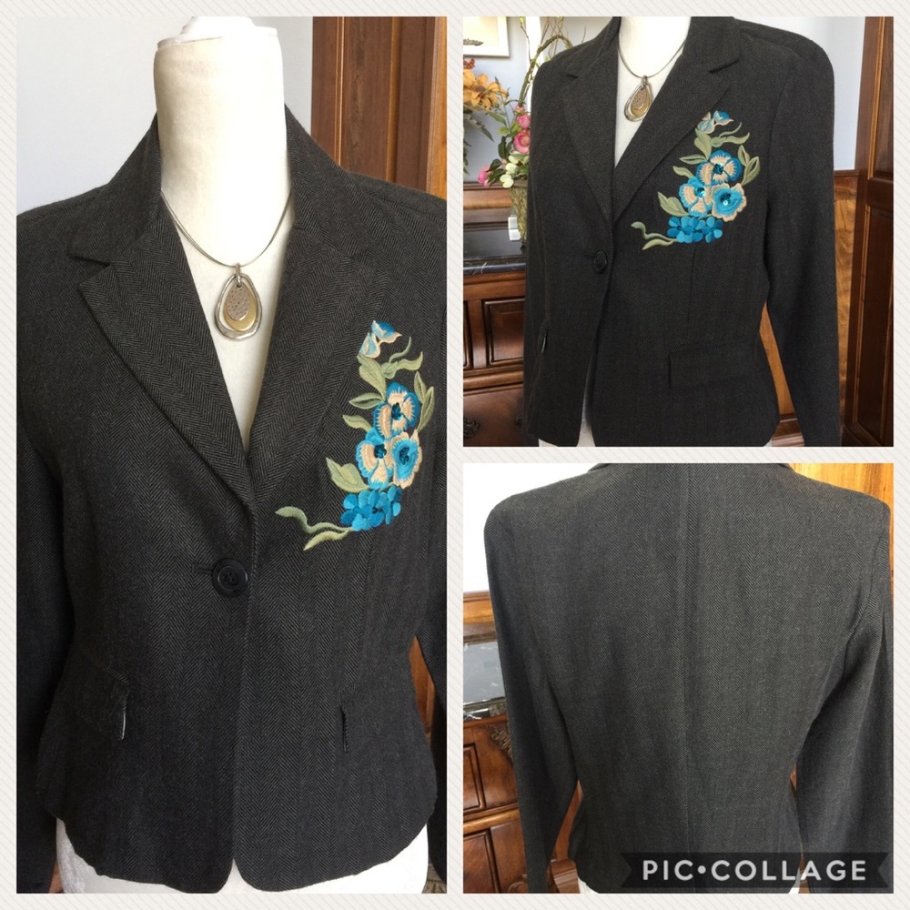 FANG Women's Blazer Jacket Gray Embroidered Sz LRG